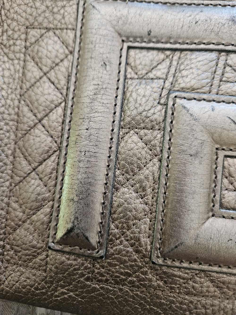 Versace leather shoulder bag in silver quilted - Picture 4 of 8
